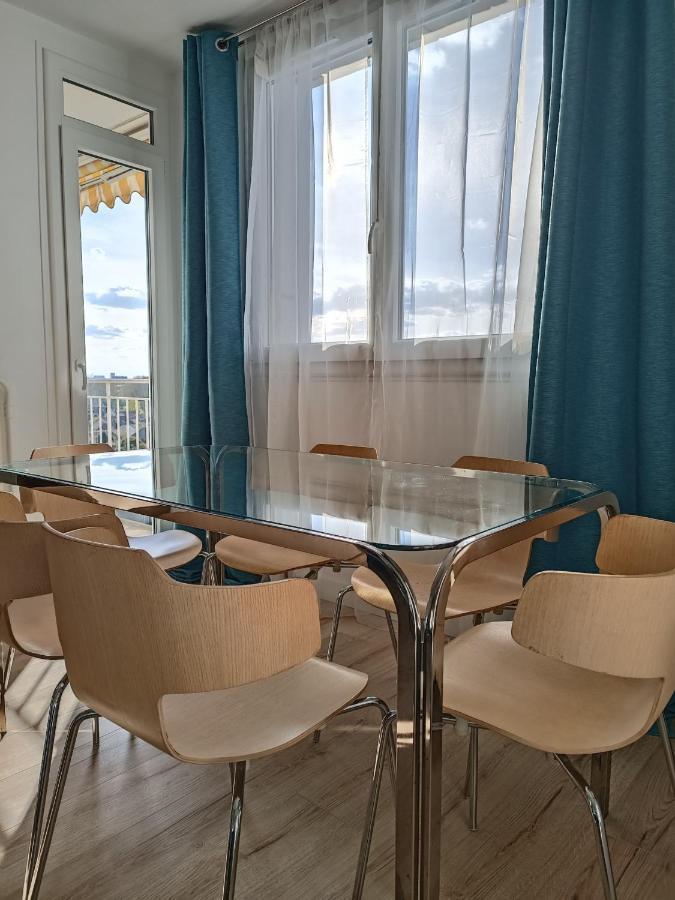 Chelles Centre Ville 2 Chambres Pres Des Bords De Marne 10 Minutes A Pieds De La Gare De Chelles-Gournay 5 Minutes De La Gare De Vaires-Sur-Marne 20 Minutes De Disneyland Jusqu'A 5 Couchages Possibles Exterior foto